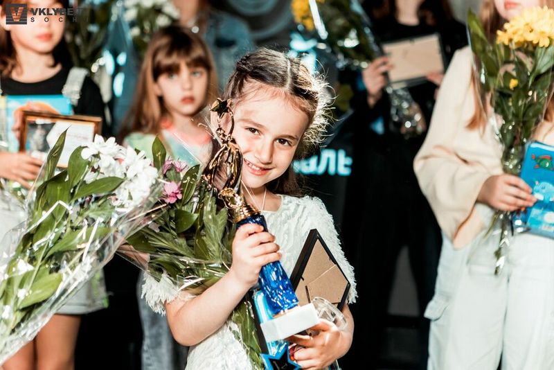 1 отчетный концерт! 2022 ЗВЕЗДНЫЙ ТРИУМФ-JUNIOR! </br> (5 сезон)